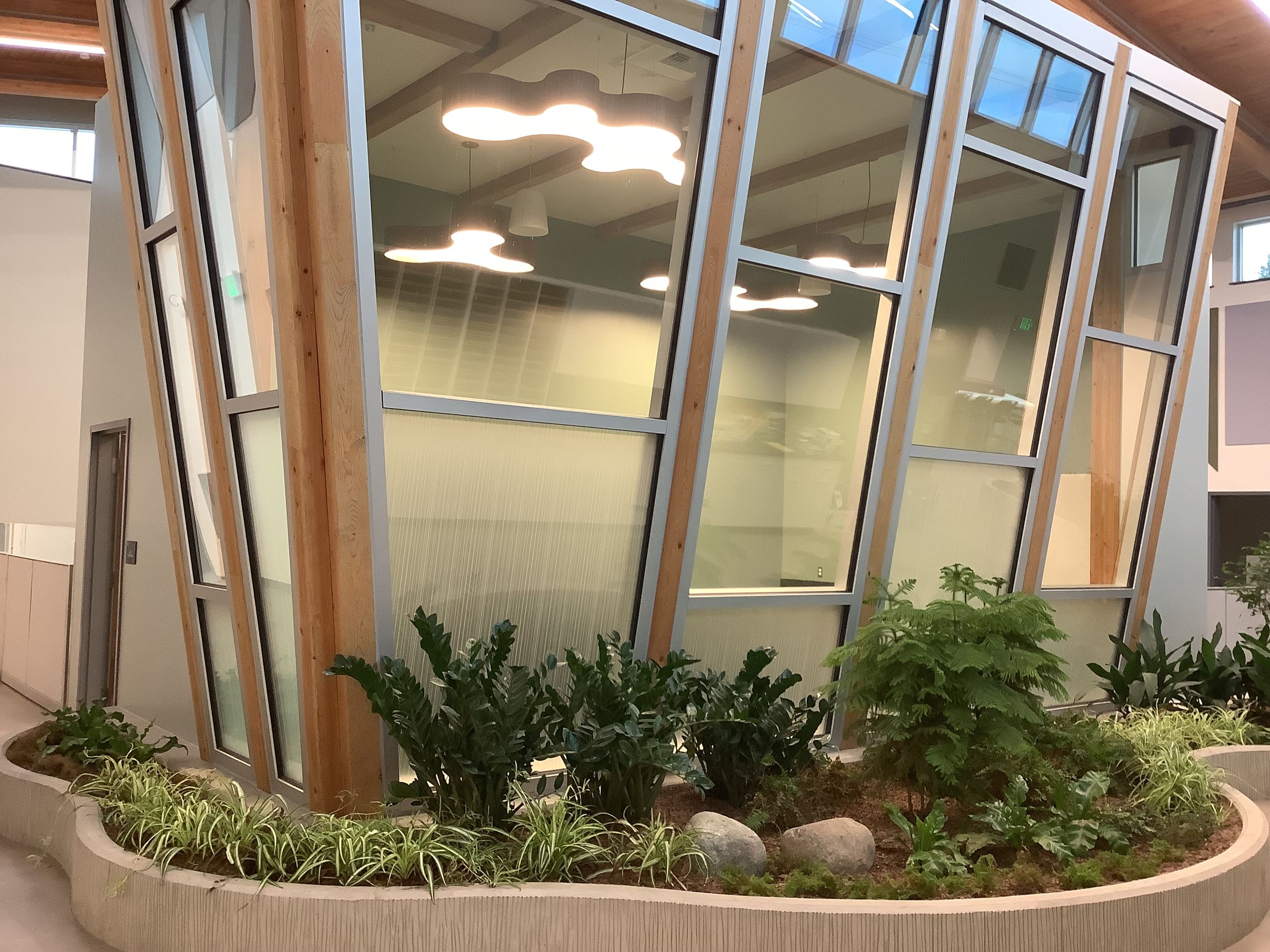 INT-CtrConfRoom-ext090825